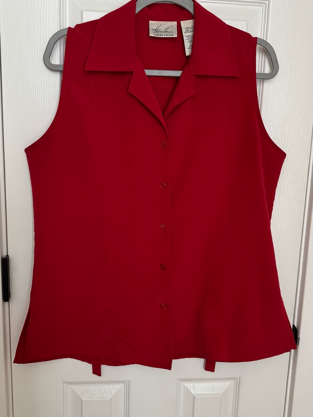 Kathie Lee Collection Vibrant Red Sleeveless Button-Down Blouse